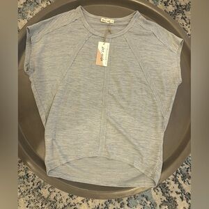 New In Boutique Brand Hi-Low  T-Shirt Size Small NWT